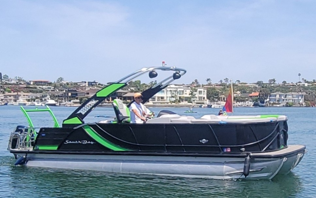 25 South Bay Tritoon