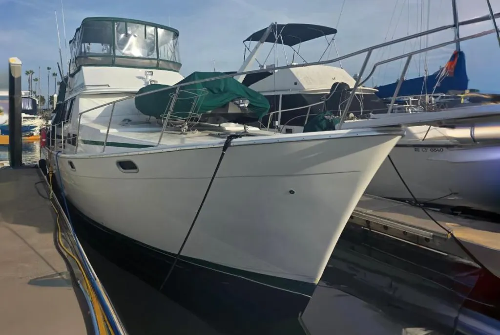 1990-bayliner-3888-motoryacht-power-10045408-20260120094733938-0